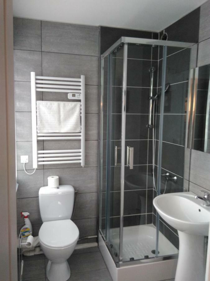 לה מאנש 24 Fois Plus - Circuit Des 24 H A 10 Mn - 2 Chambres, 4 Personnes & Cuisine מראה חיצוני תמונה
